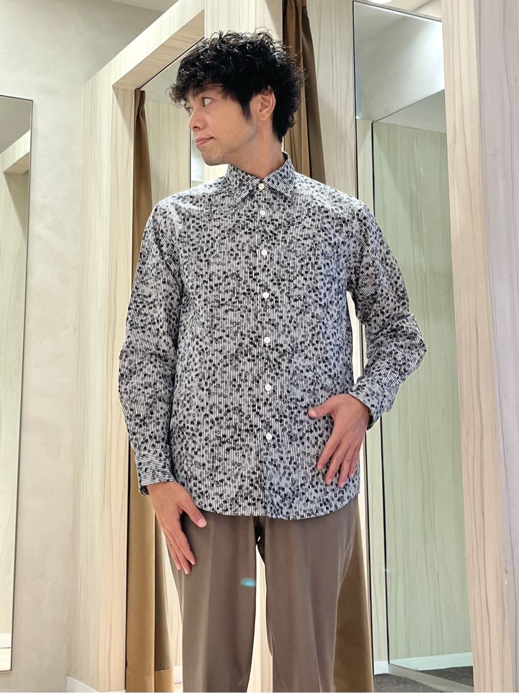 URAさんの「TAKEO KIKUCHI｜【360&deg;ストレッチ／セットアップ対応】None Of Stress ジャケット」を使ったコーディネート
