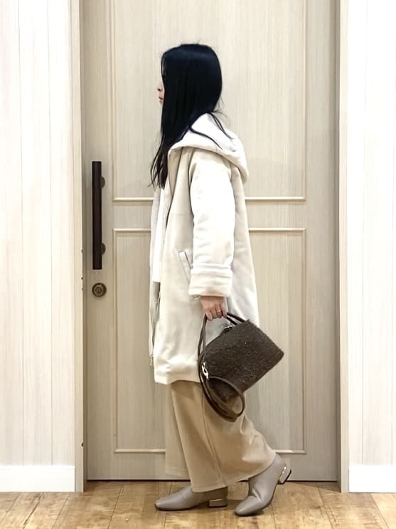 ERIさんの「SHOO･LA･RUE｜【S-LL/洗濯機可】さりげないラメが上品　クルーネックニット」を使ったコーディネート
