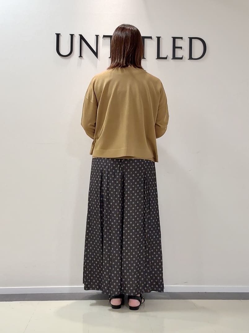 YUIさんの「UNTITLED｜【前後2WAY/アンサンブル可/ゆったり】シアーカーディガン」を使ったコーディネート