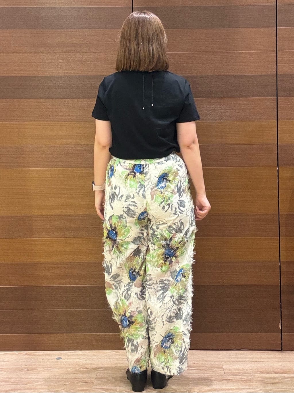 yumeさんの「OPAQUE.CLIP｜《5色展開》ベーシックTシャツ【洗濯機洗い可／UV／接触冷感】」を使ったコーディネート