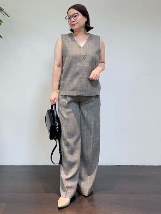 Asamiさんの「UNTITLED｜【セットアップ可/洗える】梳毛調合繊Vネックベスト」を使ったコーディネート