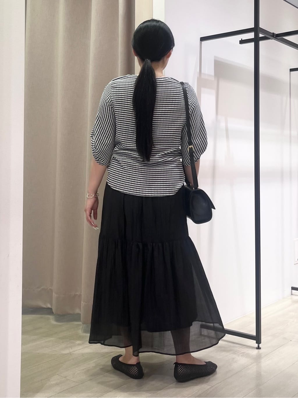 hasuさんの「INDIVI｜【UVケア／吸汗速乾】凹凸素材ねじり袖トップス」を使ったコーディネート