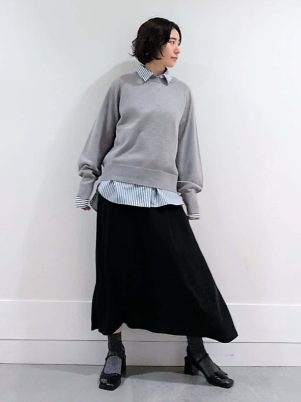 ミズタさんの「UNTITLED｜【8色展開／コンパクト丈】レーヨン混 コクーンニット」を使ったコーディネート