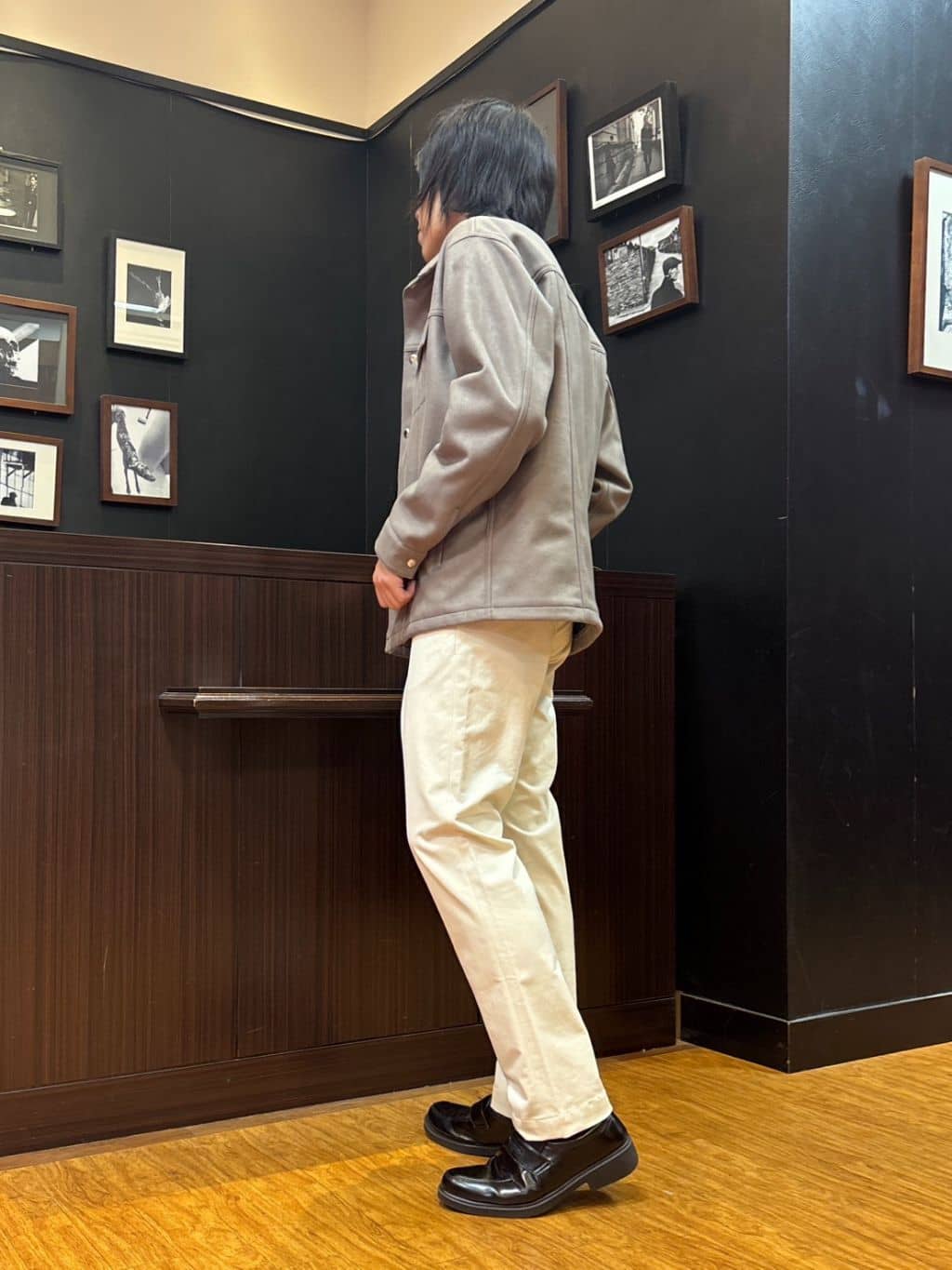 moritaさんの「TAKEO KIKUCHI｜サイドゴアストレッチコーデュロイパンツ」を使ったコーディネート