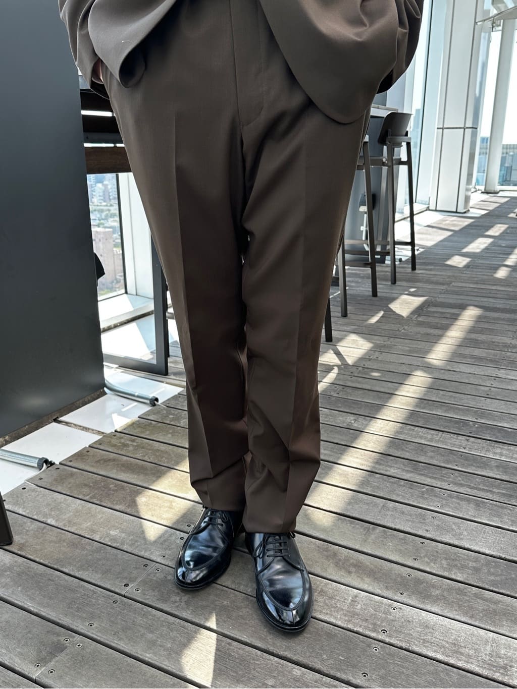Shintaroさんの「TAKEO KIKUCHI｜【Begin掲載】コーデュラ（R）夏素材ウールトロ　ストレッチスーツ」を使ったコーディネート