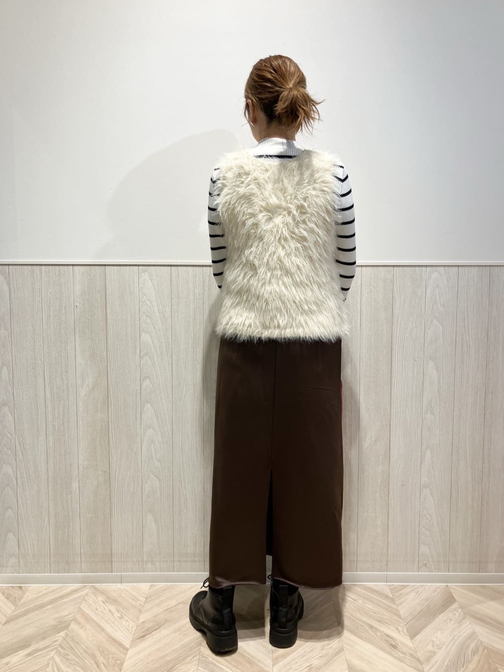 shokoさんの「SHOO･LA･RUE｜【高レビュー/2点セット】着るだけでコーデが決まる フェザーニットベスト&times;リブニット」を使ったコーディネート