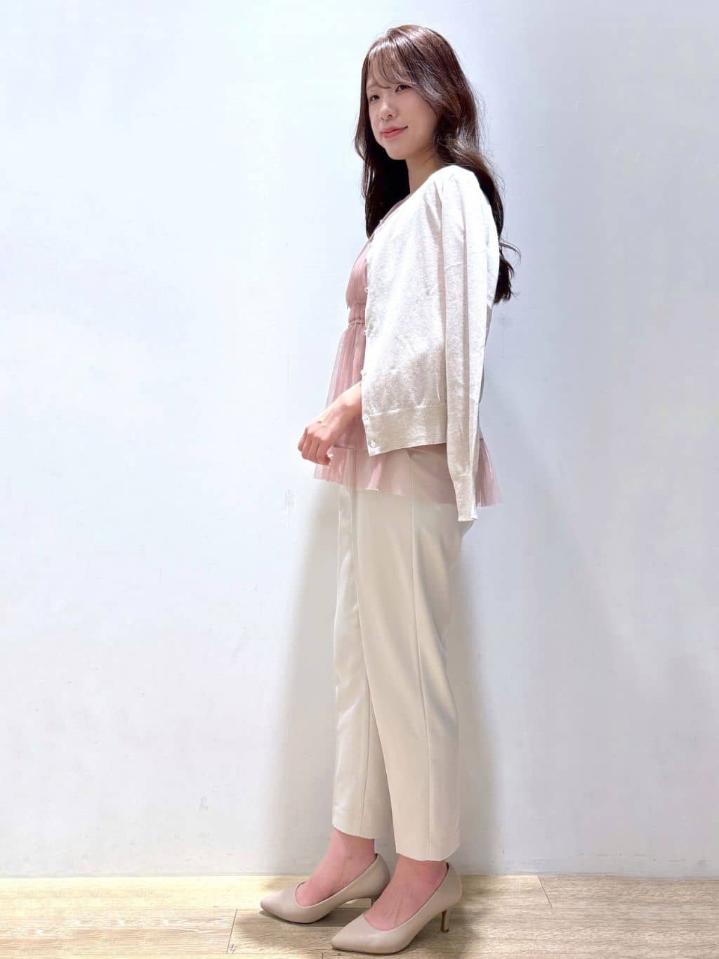 Mimさんの「index｜ストレッチテーパードパンツ【洗濯機洗い可／吸水速乾／防シワ】」を使ったコーディネート