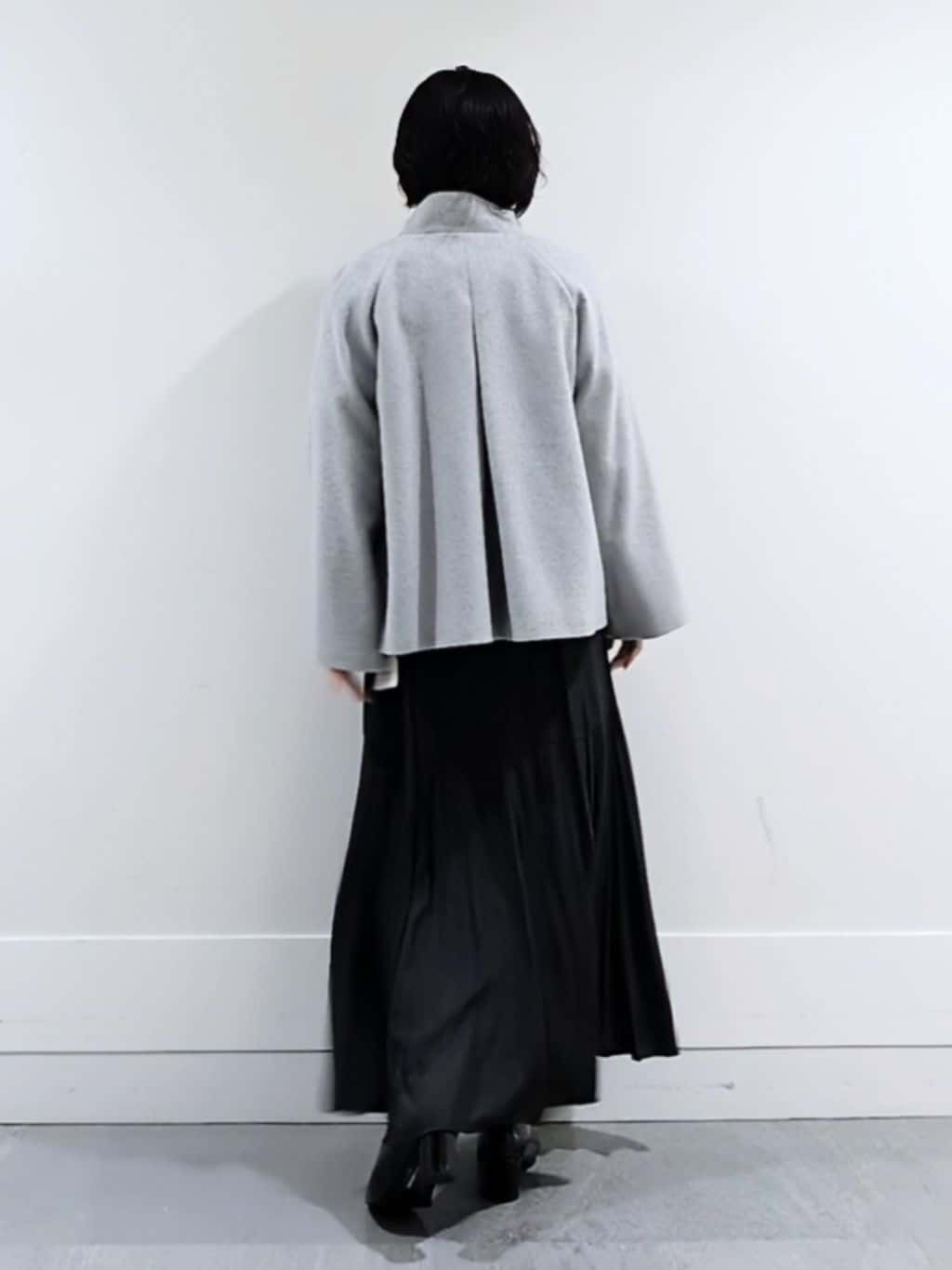 ミズタさんの「UNTITLED｜【着回しが効く／オンオフアウター】ウールショートコート」を使ったコーディネート