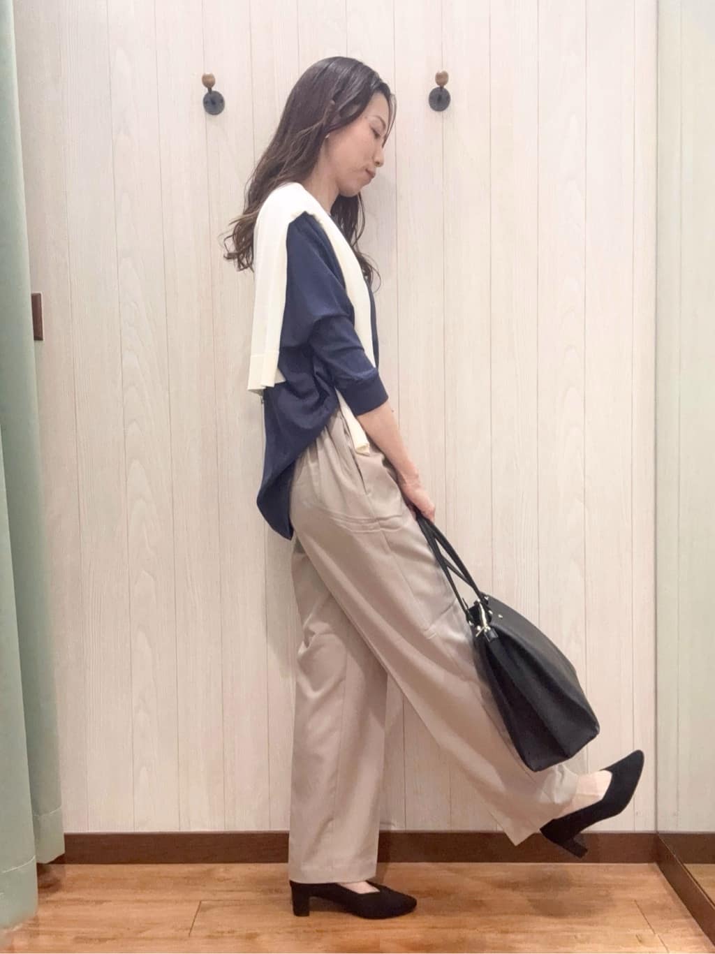 カンチャンさんの「SHOO･LA･RUE｜【洗える/S-LL】上品なラメ使い クルーネック ニットカーディガン」を使ったコーディネート