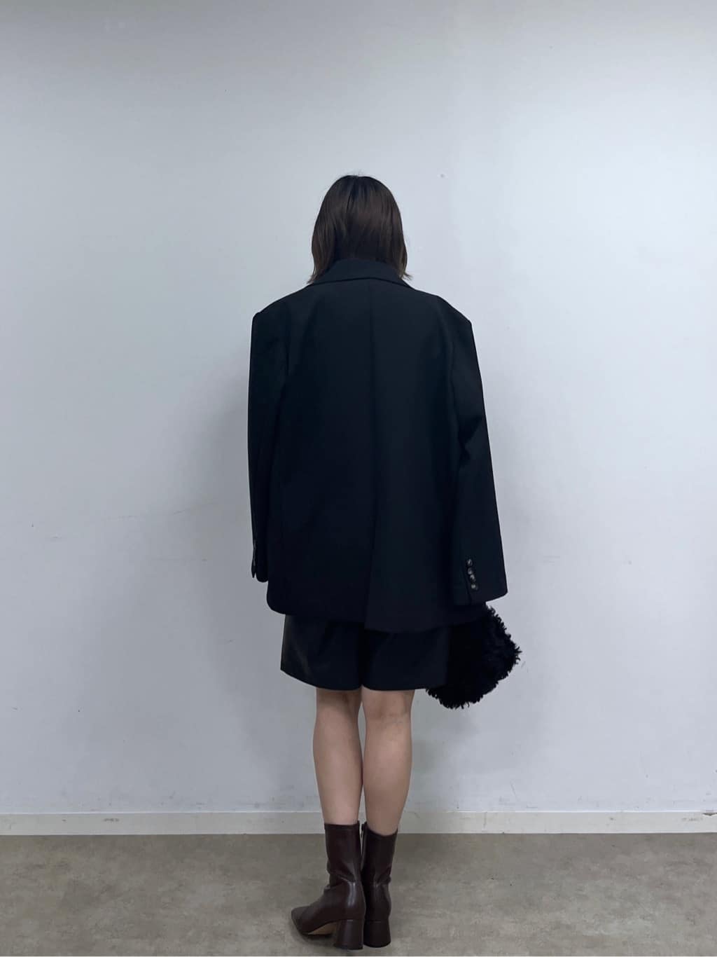 Harukaさんの「INDIVI｜【再入荷】パネルストレッチショートブーツ」を使ったコーディネート