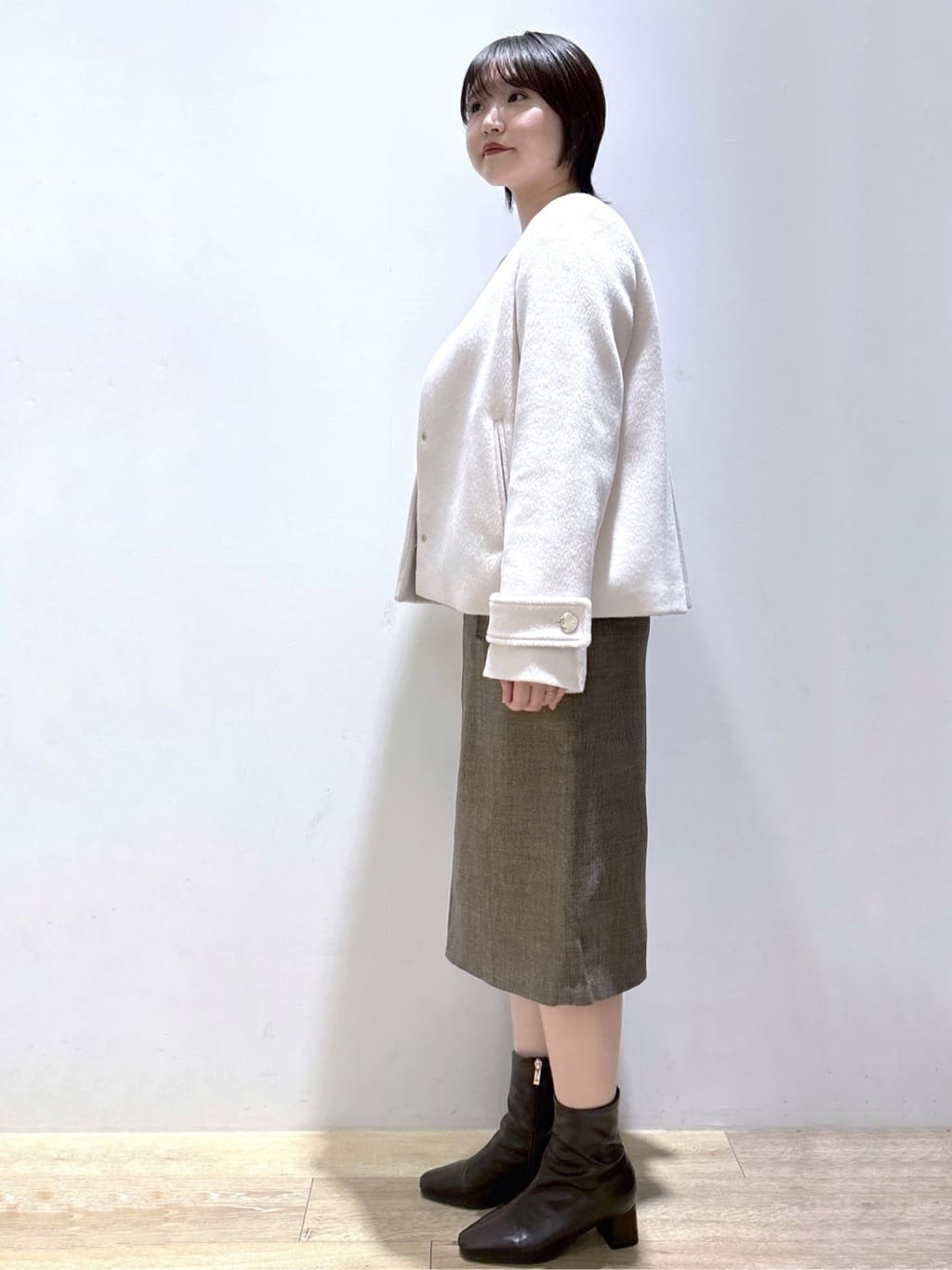 mizukiさんの「index｜バックシャン小花刺繍ベロアトップス【洗濯機OK】」を使ったコーディネート