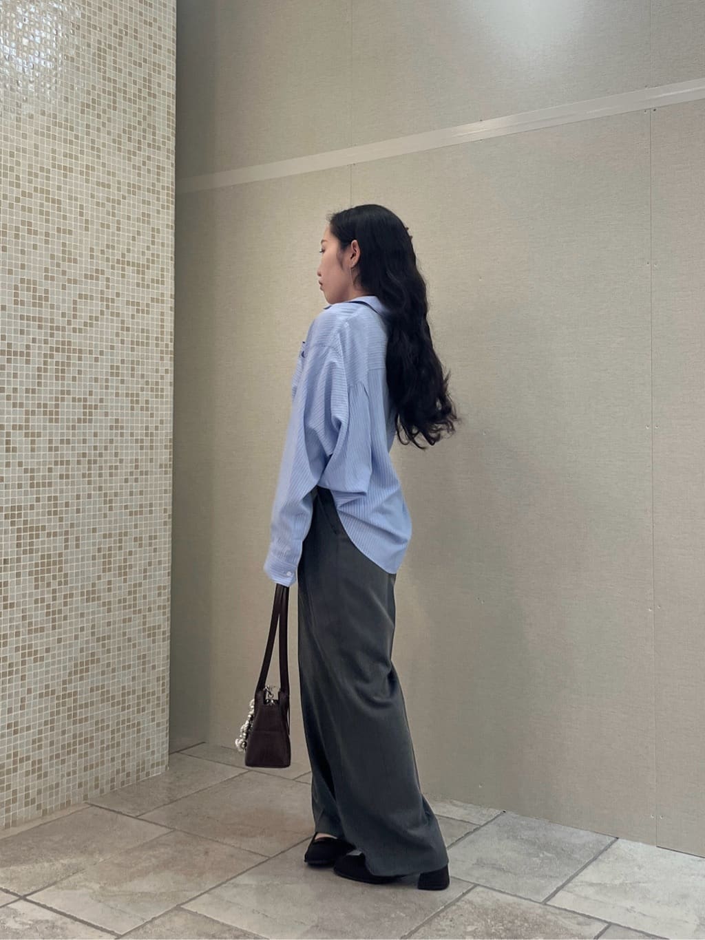 Uminoさんの「INDIVI｜Timeless｜モードスラックス」を使ったコーディネート