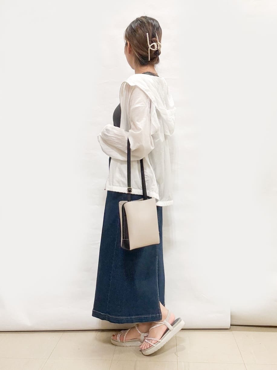 bulさんの「SHOO･LA･RUE｜」を使ったコーディネート