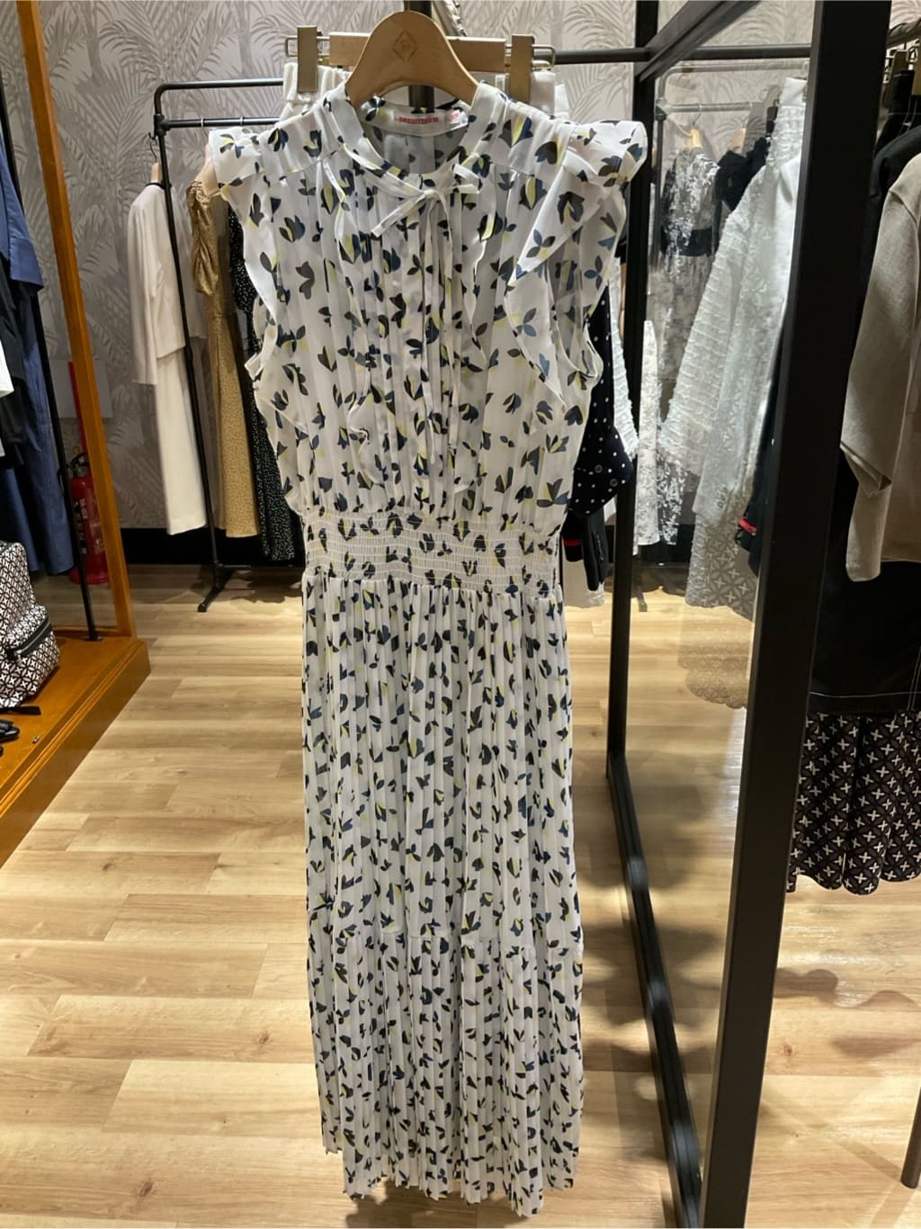 maruさんの「DRESSTERIOR｜」を使ったコーディネート