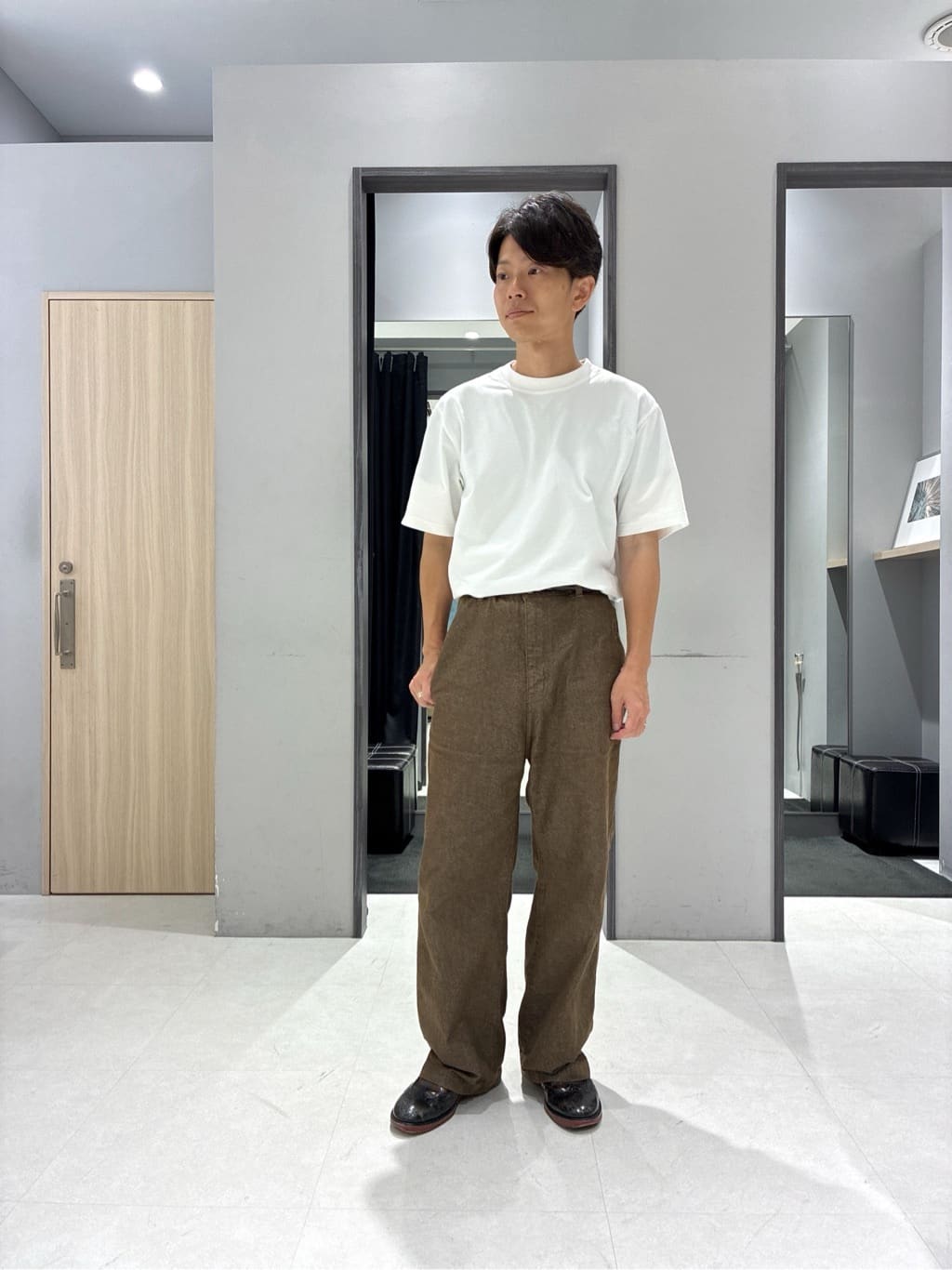 わいずみさんの「TAKEO KIKUCHI｜【抗菌防臭／5サイズ展開】ハイゲージポンチ Tシャツ」を使ったコーディネート