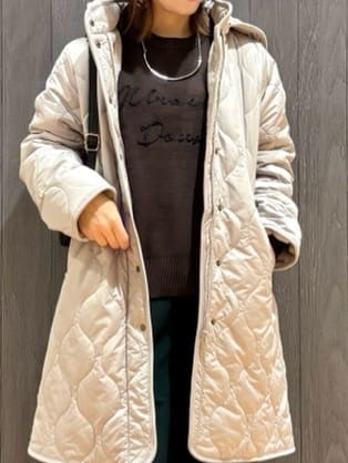 meiさんの「SHOO･LA･RUE｜【撥水/フード取り外し可】冬に嬉しいこだわり満載 ひょうたん柄キルトコート」を使ったコーディネート