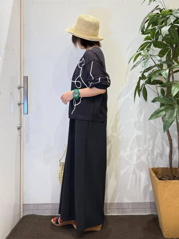 misakiさんの「SHOO･LA･RUE｜ニュアンスデザインがこなれ見え 刺繍デザイン シアーカーディガン」を使ったコーディネート