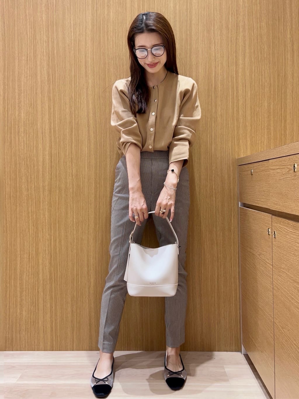 maiさんの「OPAQUE.CLIP｜《SS-LLサイズ》ハイストレッチイージースティックパンツ【洗濯機洗い可】」を使ったコーディネート