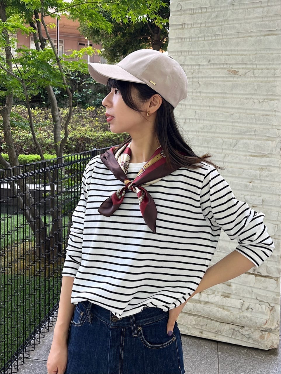 cotaniさんの「grove｜【美シルエット/選べる着丈】大人のためのソフトフレアーデニム」を使ったコーディネート