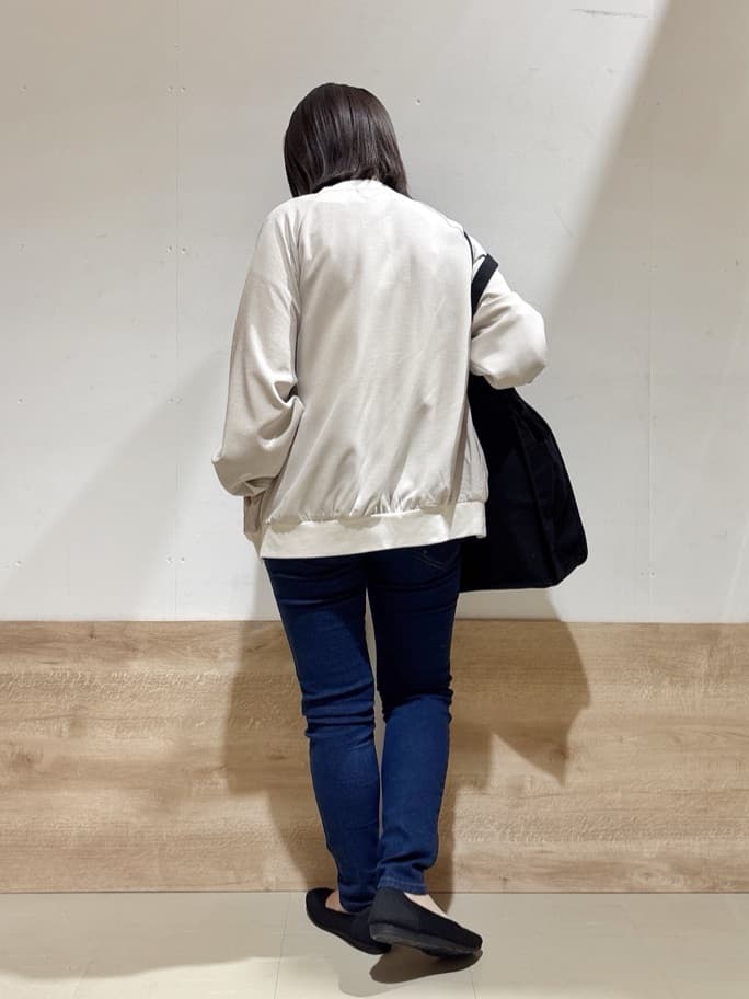 るねさんの「SHOO･LA･RUE｜【洗濯機可/S-LL】さっと羽織れる 軽量リブブルゾン」を使ったコーディネート