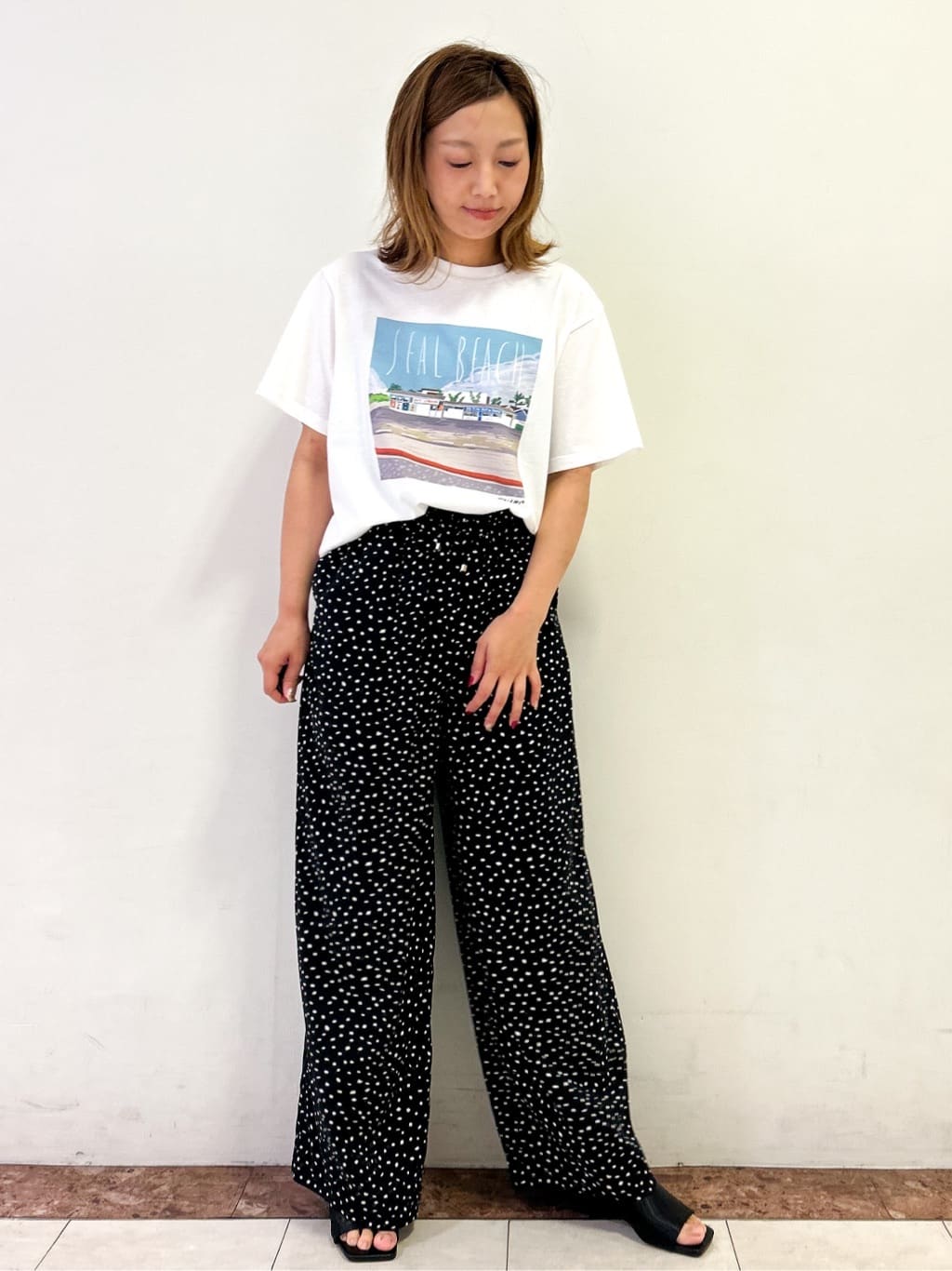 madokaさんの「OPAQUE.CLIP｜風景イラストプリントTシャツ」を使ったコーディネート