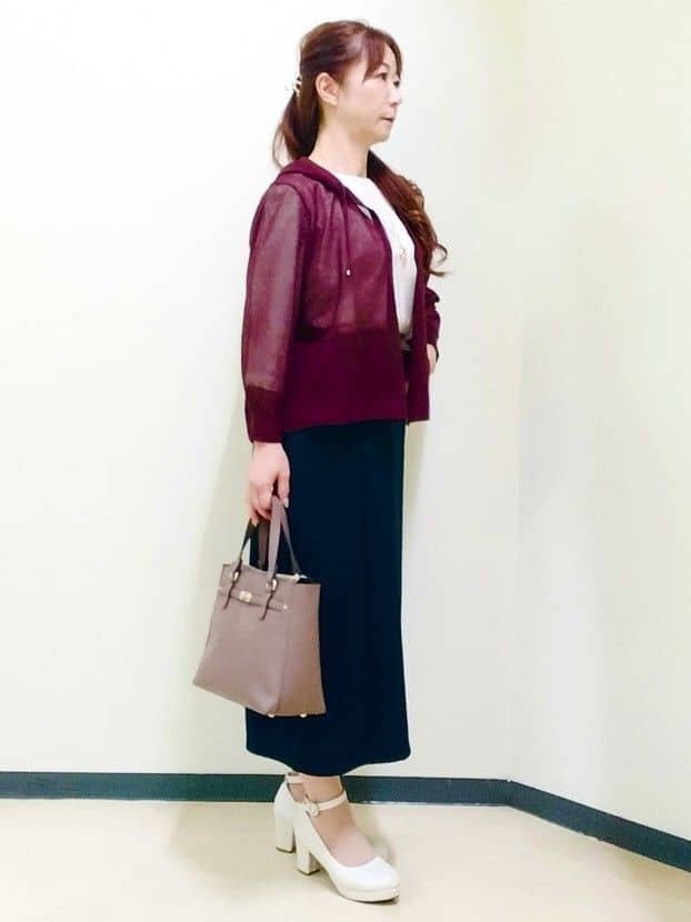 花さんの「Reflect｜【寒暖差対策に◎／手洗い可／旅行や通勤に】フード付きシアーカーディガン」を使ったコーディネート
