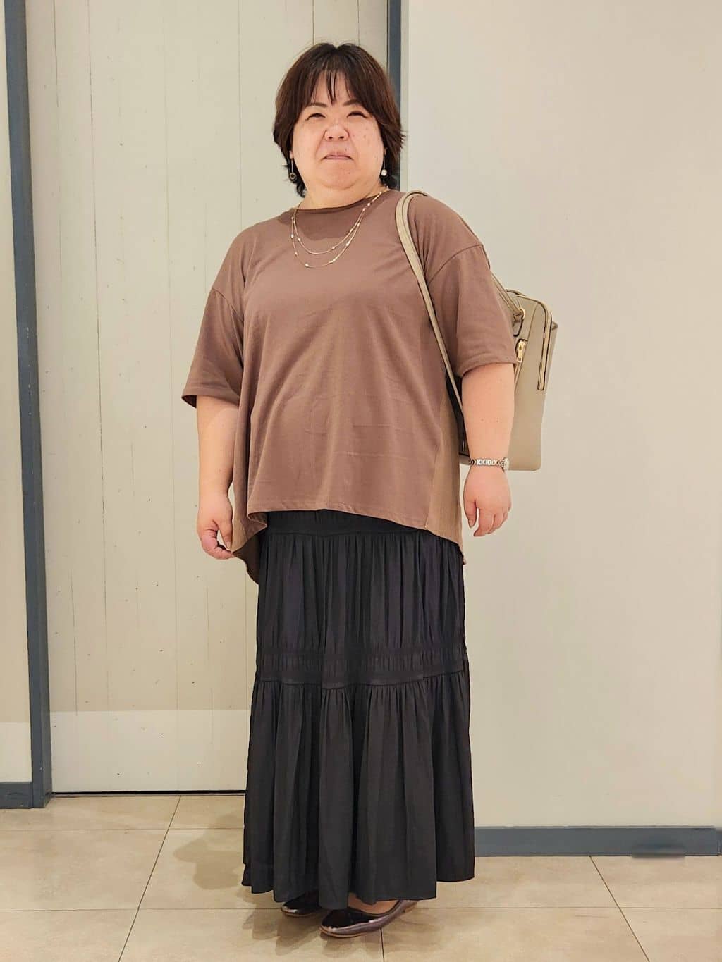 minoriさんの「grove｜後ろ姿で魅せる　バックドロストシャーリングTシャツ」を使ったコーディネート