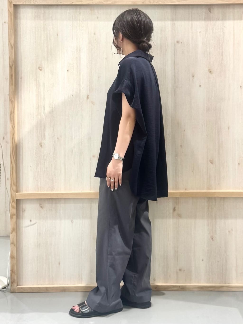 nanaさんの「THE SHOP TK｜コットンライクブラウス【接触冷感/洗濯機OK/UV/セットアップ可】」を使ったコーディネート
