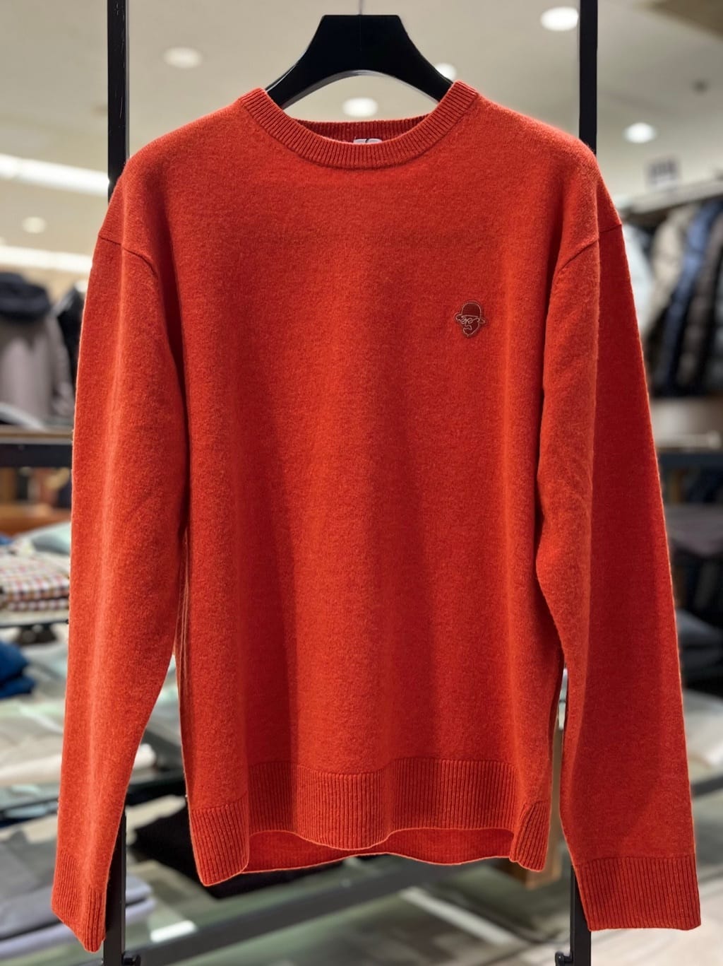 uedaさんの「TAKEO KIKUCHI｜【Air Palette Knit】ワンポイント カラーニット プルオーバー」を使ったコーディネート