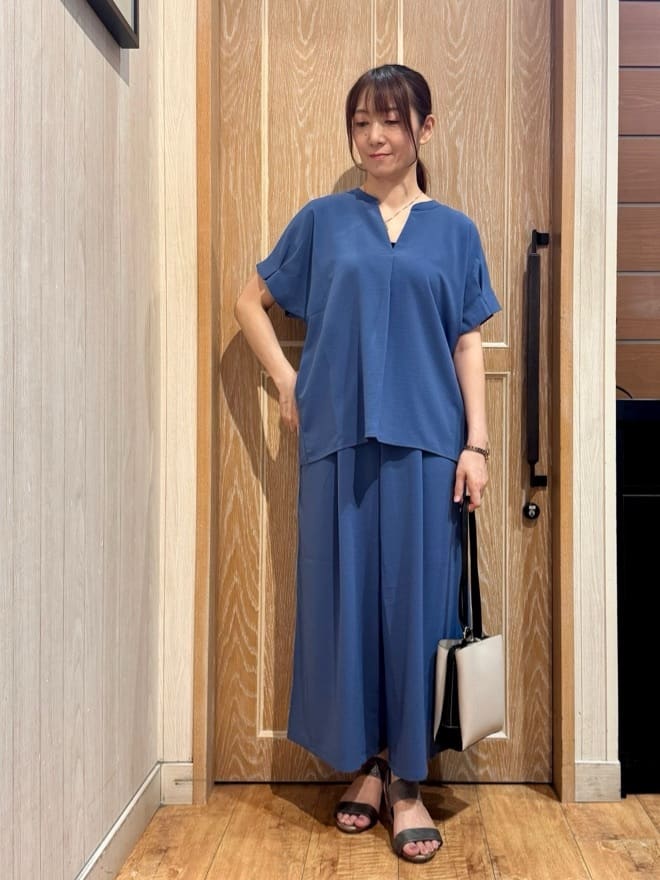 KAORIさんの「SHOO･LA･RUE｜【セットアップ可/ひんやり】下半身カバーにも タックスカーチョ」を使ったコーディネート