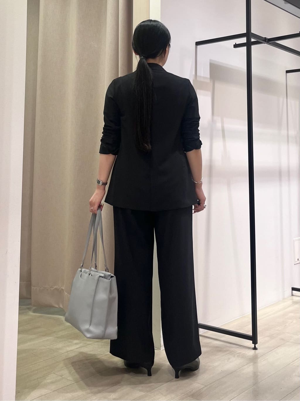 hasuさんの「INDIVI｜【軽く羽織れる！】ダブルジャケット」を使ったコーディネート
