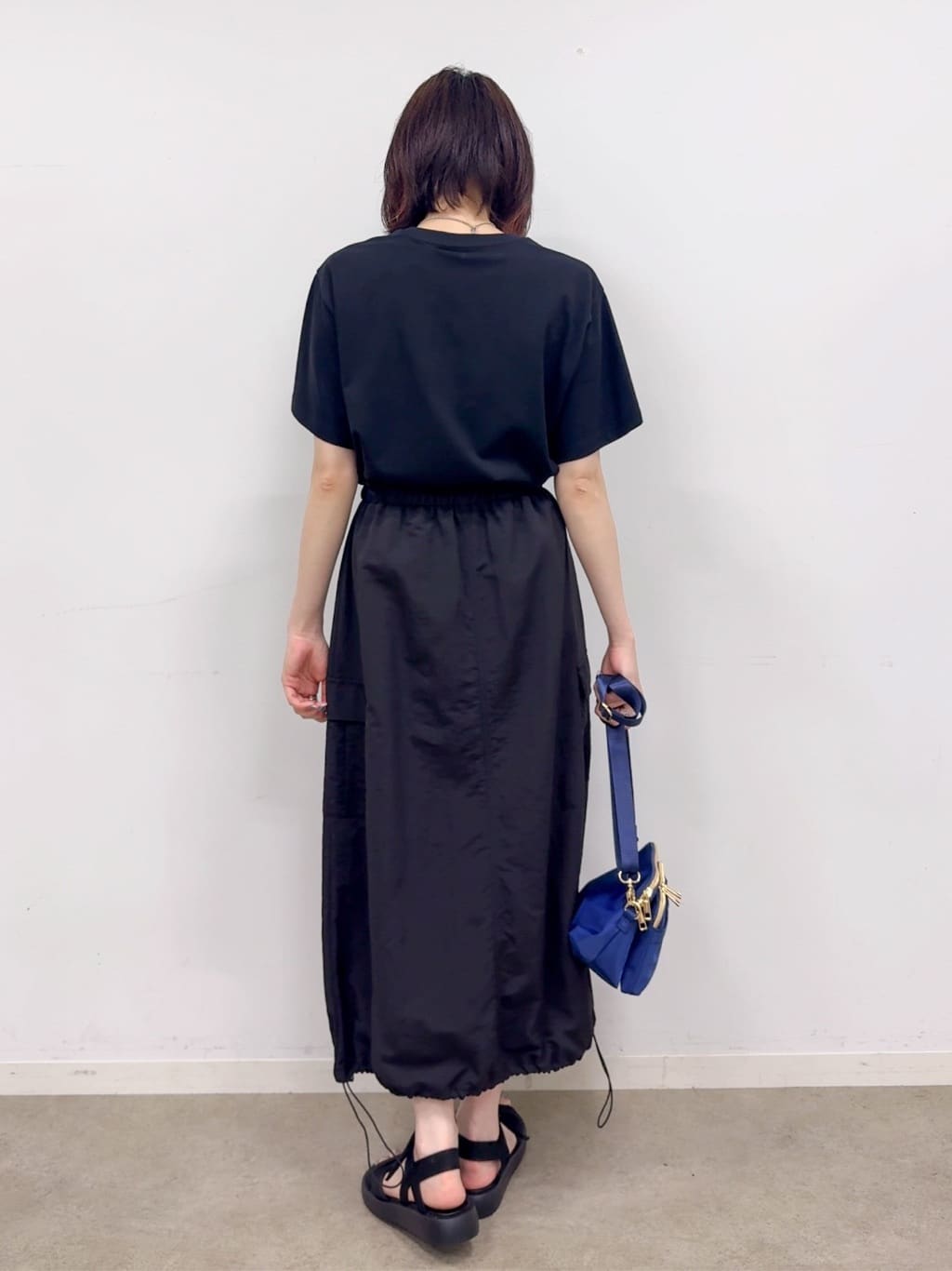𝐜𝐡𝐢𝐤𝐚さんの「SHOO･LA･RUE｜【PEANUTS】ひんやりTシャツ」を使ったコーディネート