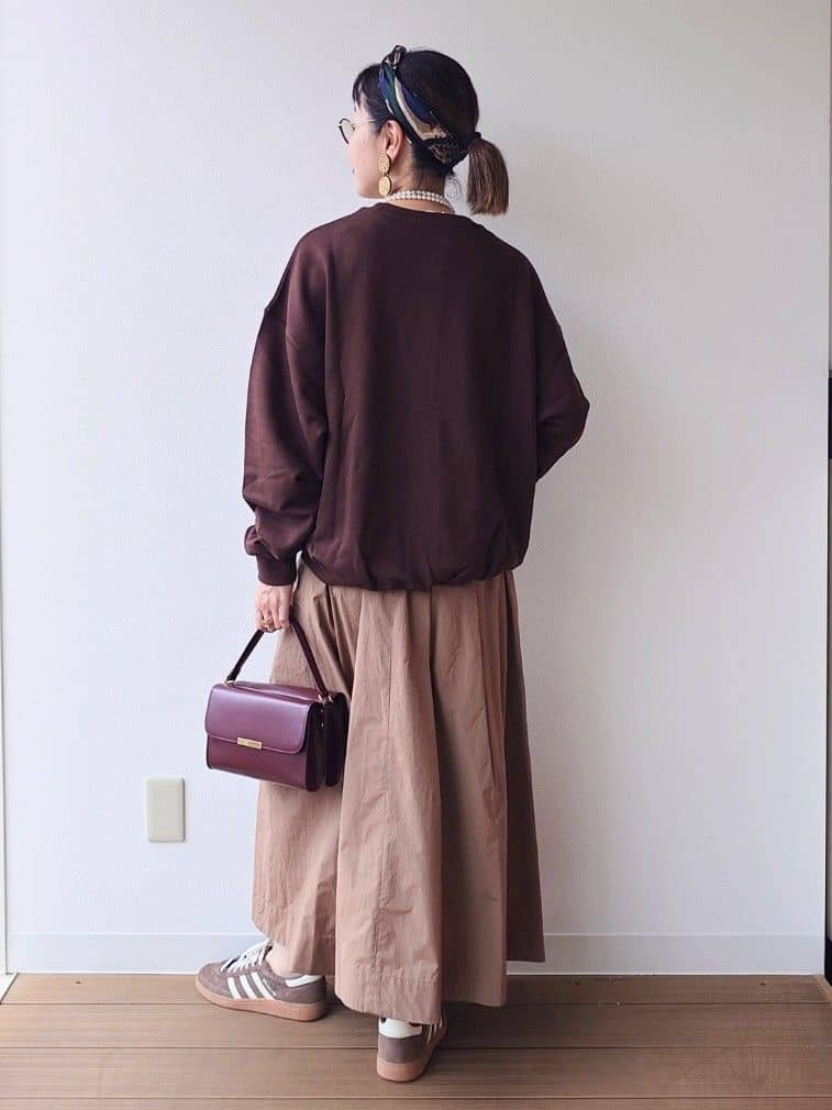 MUTSUKOさんの「UNTITLED｜【CHIGNON】別注ロゴスウェット」を使ったコーディネート
