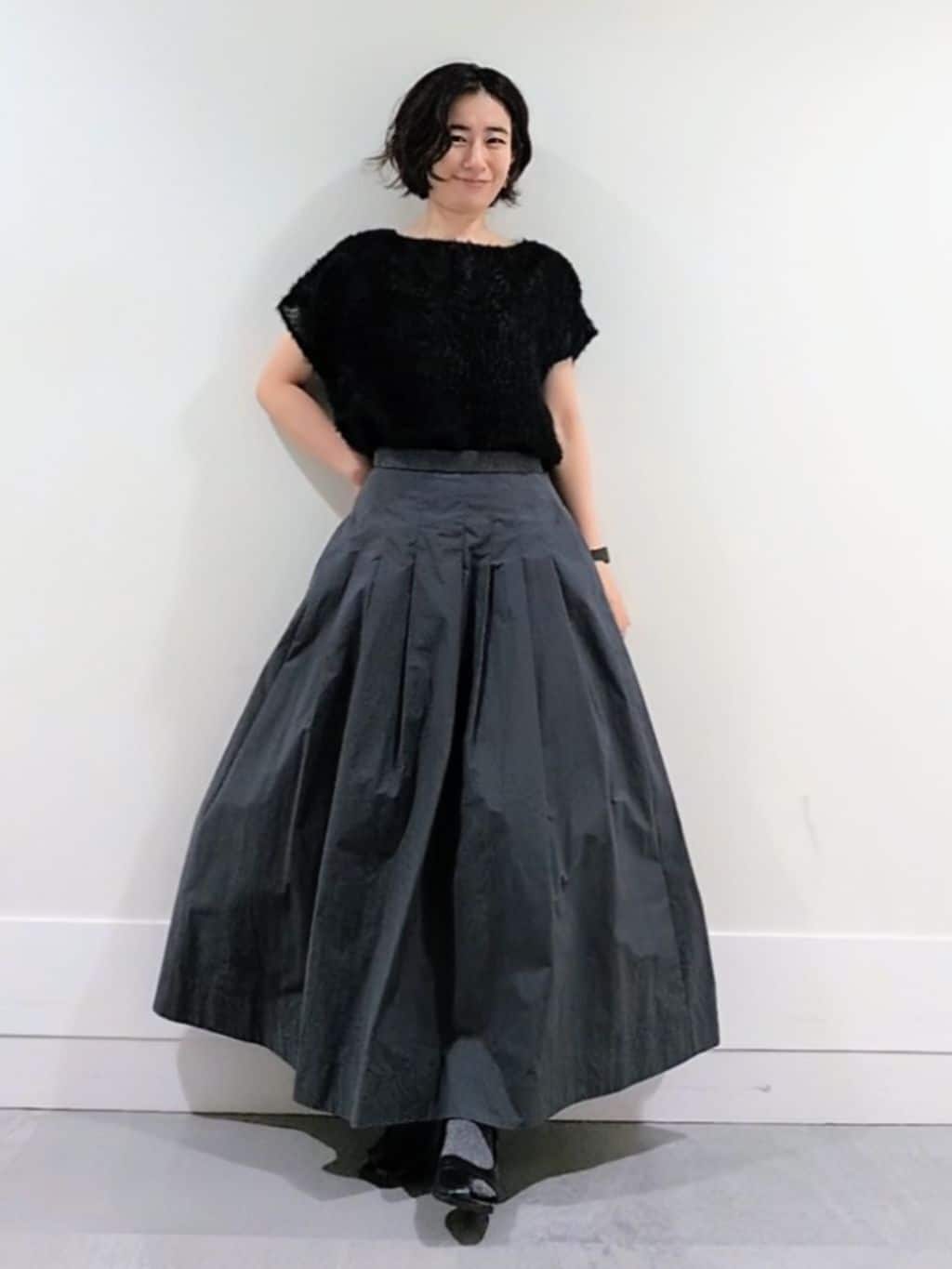 ミズタさんの「UNTITLED｜【セットアップ可/洗える】フェザーフレンチスリーブブラウス」を使ったコーディネート