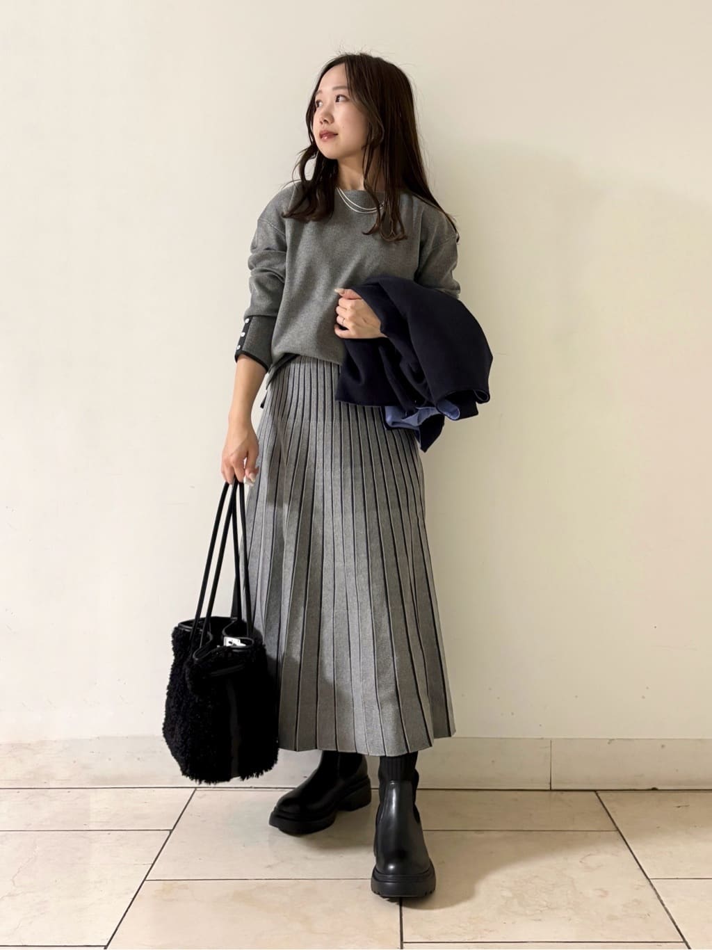 kahoさんの「INDIVI｜【配色デザイン／ショート丈】ウールリバー ノーカラーコート」を使ったコーディネート