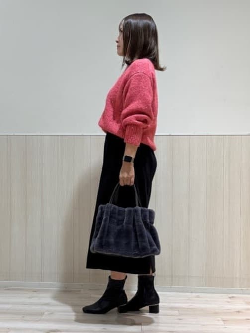 maasaさんの「SHOO･LA･RUE｜【洗濯機可/S-LL】上品にキラリと華やぐ スパンコールニット」を使ったコーディネート