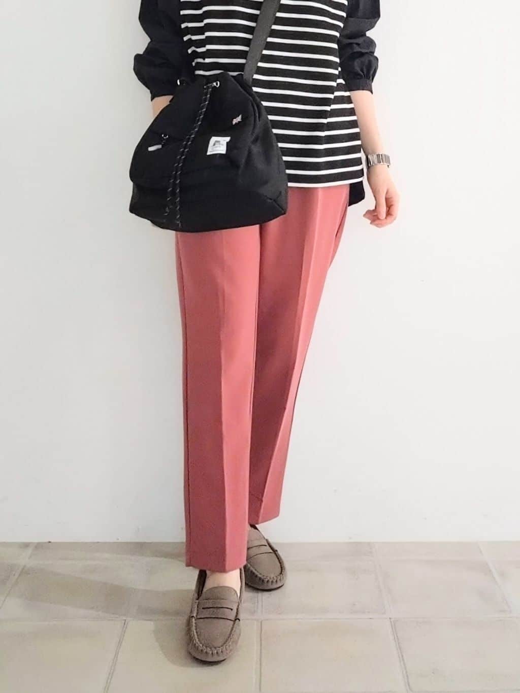 miomioさんの「SHOO･LA･RUE｜【S-LL】インせず決まる 背中タック入り パフ袖トップス」を使ったコーディネート