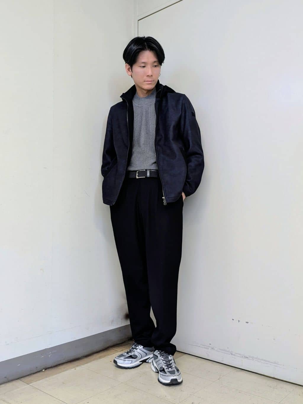 ryoさんの「TAKEO KIKUCHI｜【JUST ONE LAYER】ダウンファブリック ジップアップ フード ブルゾン」を使ったコーディネート