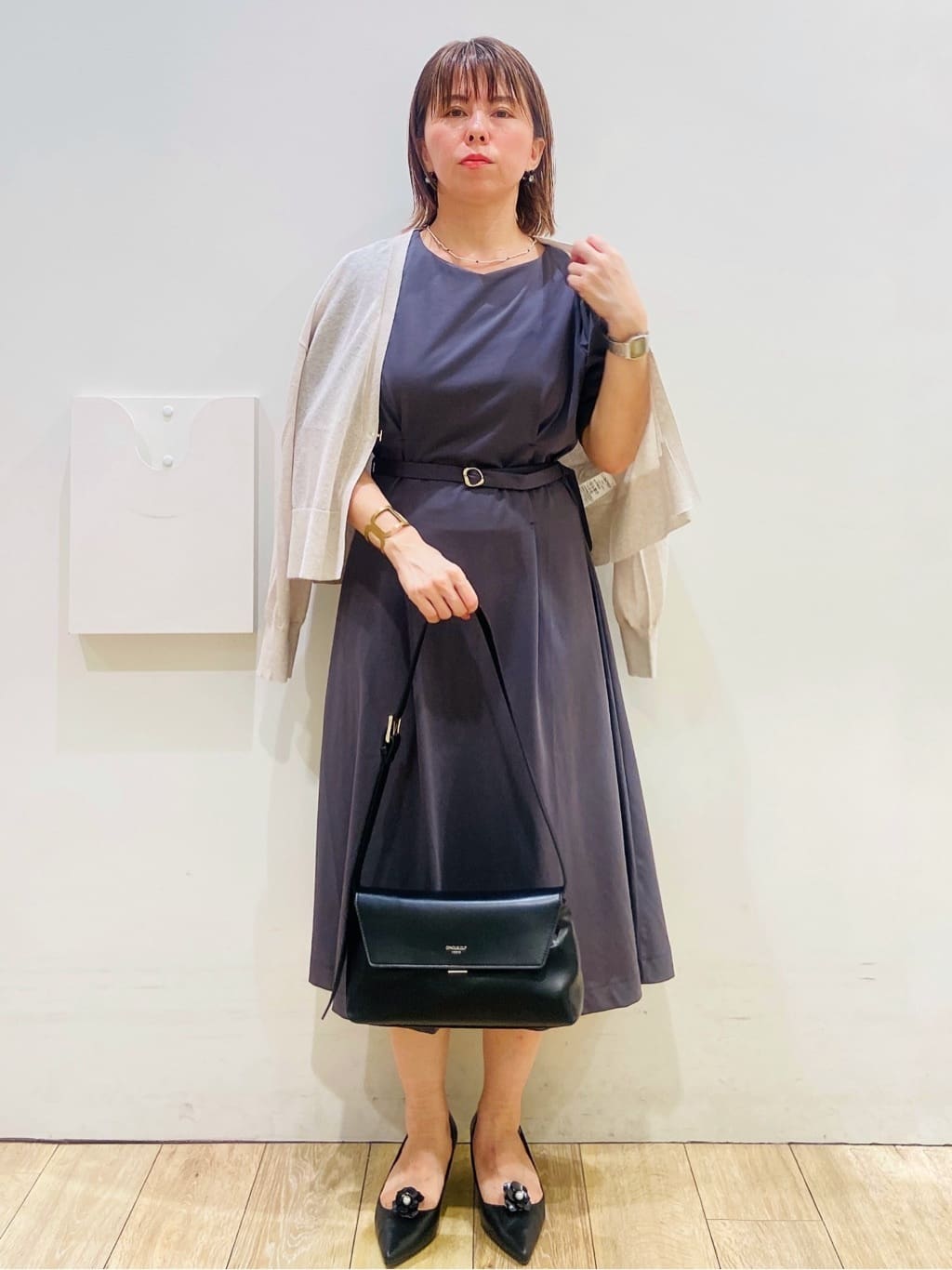 YUKOさんの「index｜《5色展開》コンパクトショートカーディガン【洗濯機洗い可】」を使ったコーディネート