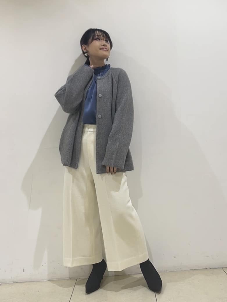 watanabeさんの「UNTITLED｜【エレガント/お仕事着にも】スタンドフリルネック ブラウス」を使ったコーディネート