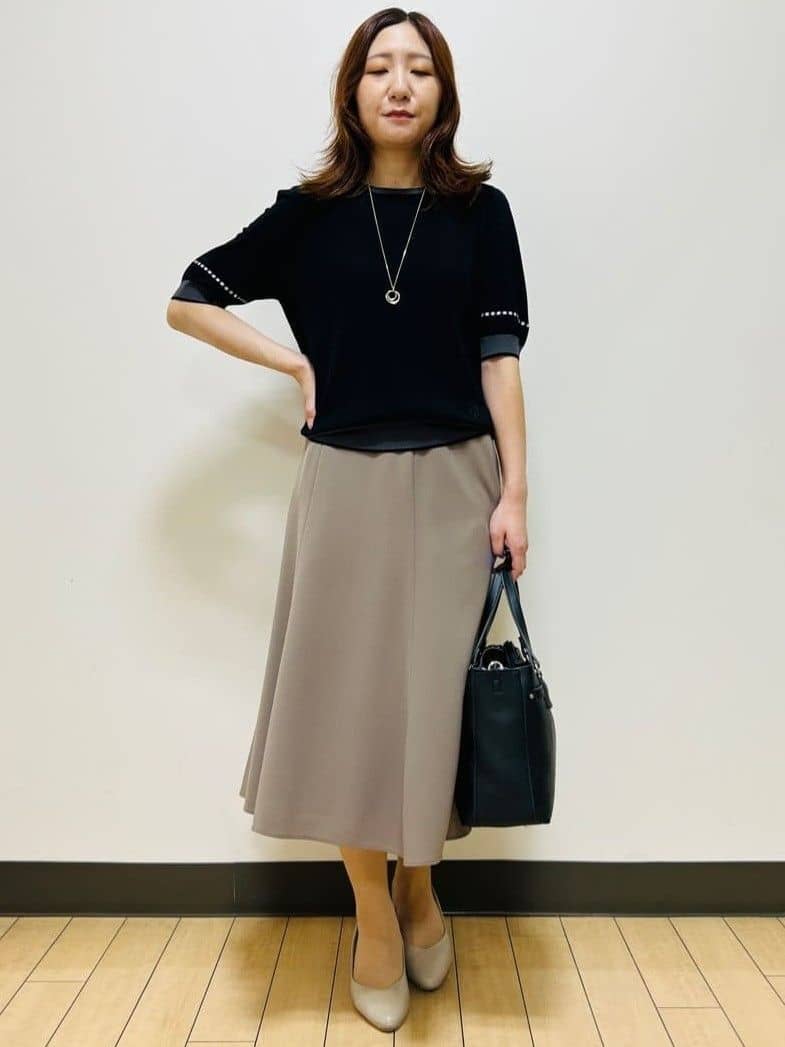 miiiさんの「Reflect｜【WEB先行カラーあり／手洗い可／アンサンブル可】バイカラー五分袖ニット」を使ったコーディネート