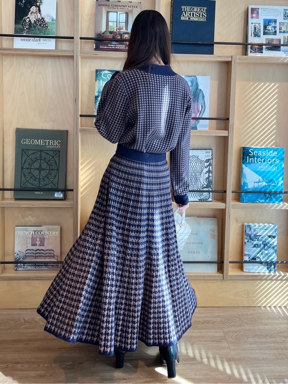はばさんの「Couture brooch｜【クラシカル・大人上品】千鳥ジャカードニットプリーツスカート」を使ったコーディネート