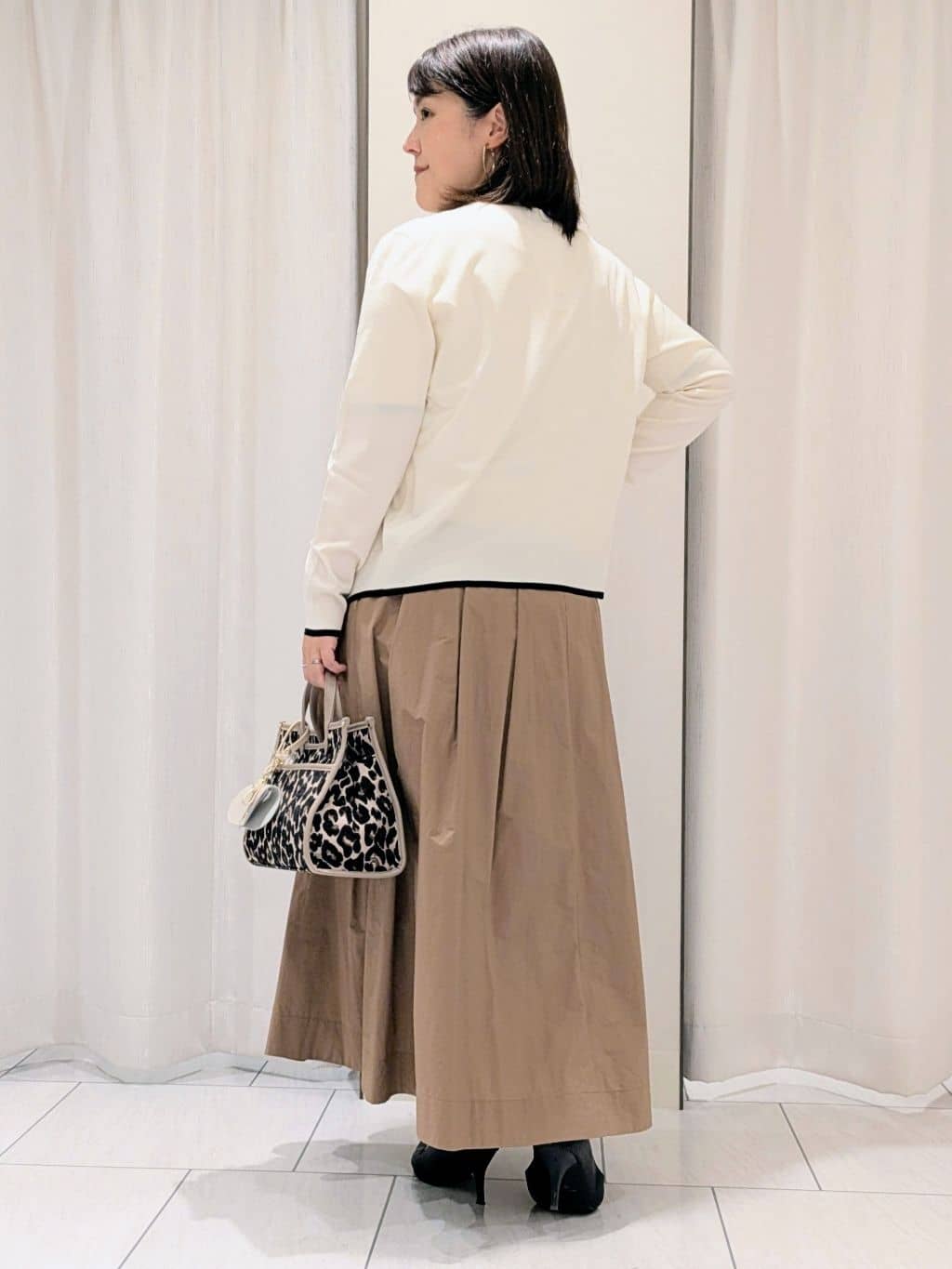 Onumaさんの「UNTITLED｜【アンサンブル可/薄手】ベーシッククルーネックカーディガン」を使ったコーディネート