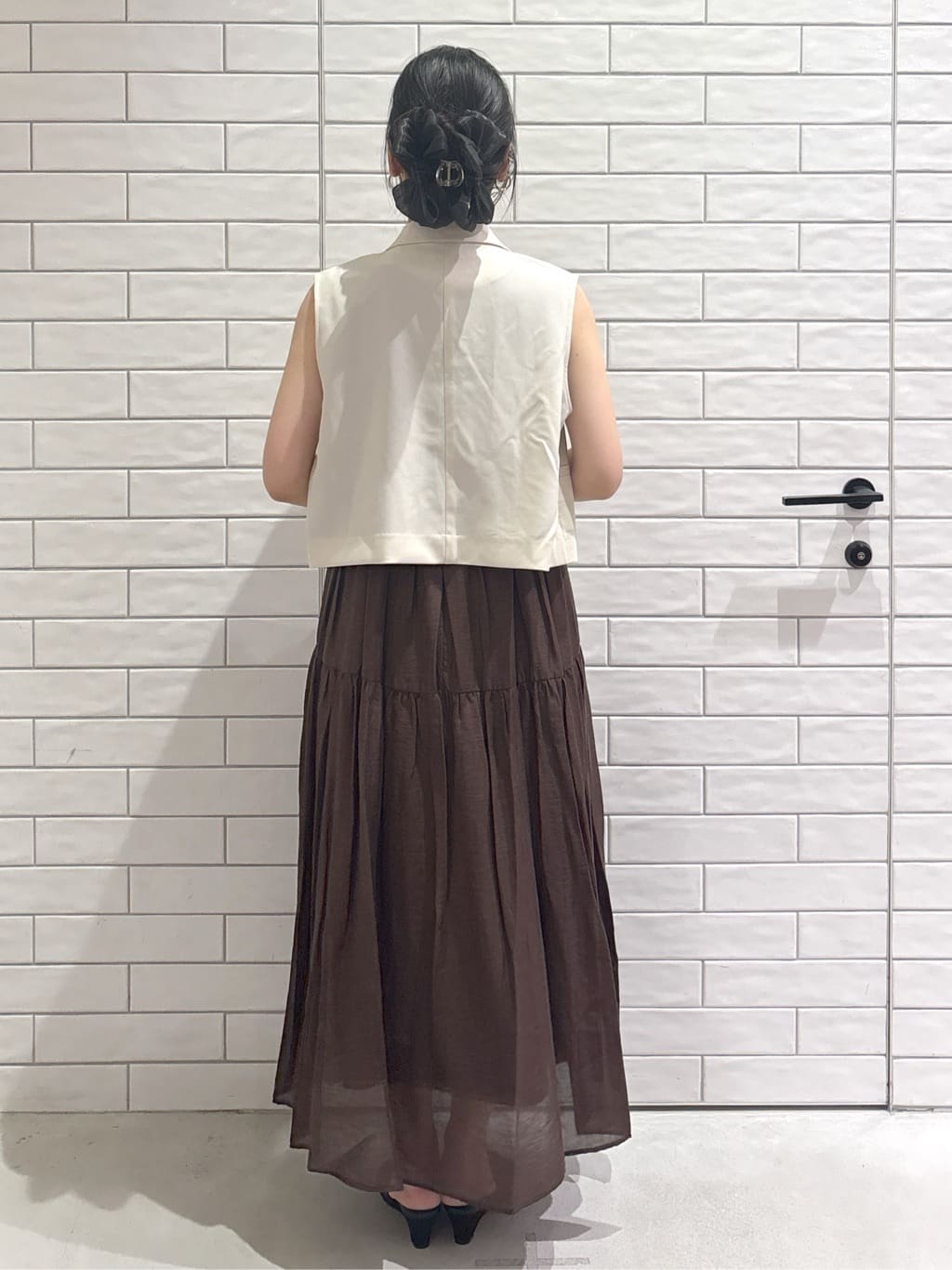 ayumiさんの「OPAQUE.CLIP｜ショートテーラードジレ【接触冷感／洗濯機洗い可】」を使ったコーディネート