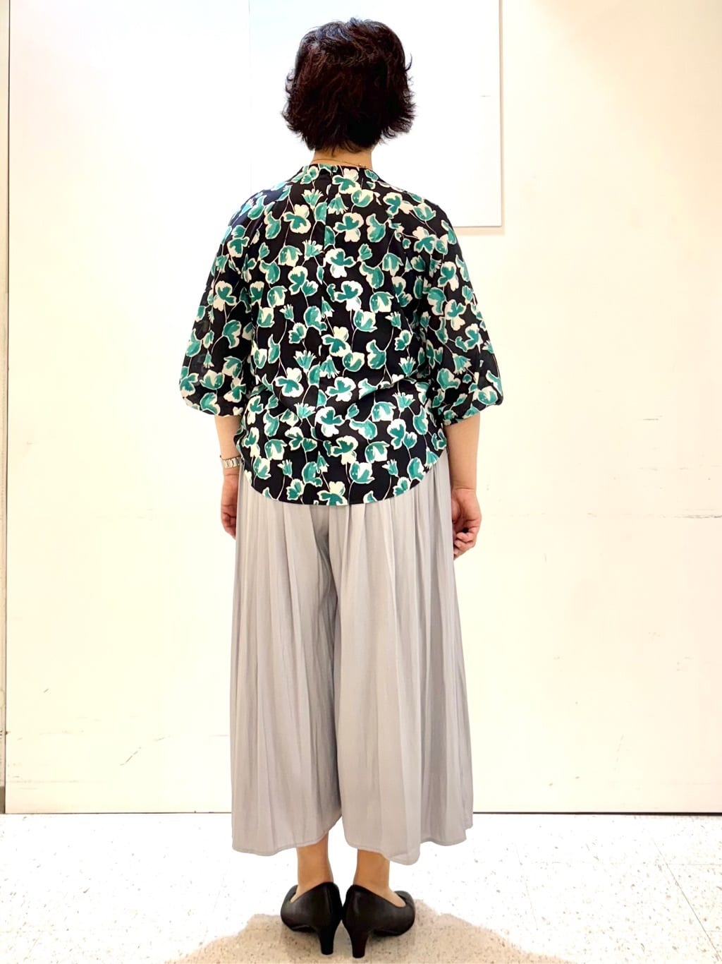 ヤスコさんの「Reflect｜【ウエストゴム仕様／長く着られる◎】スカーチョパンツ」を使ったコーディネート