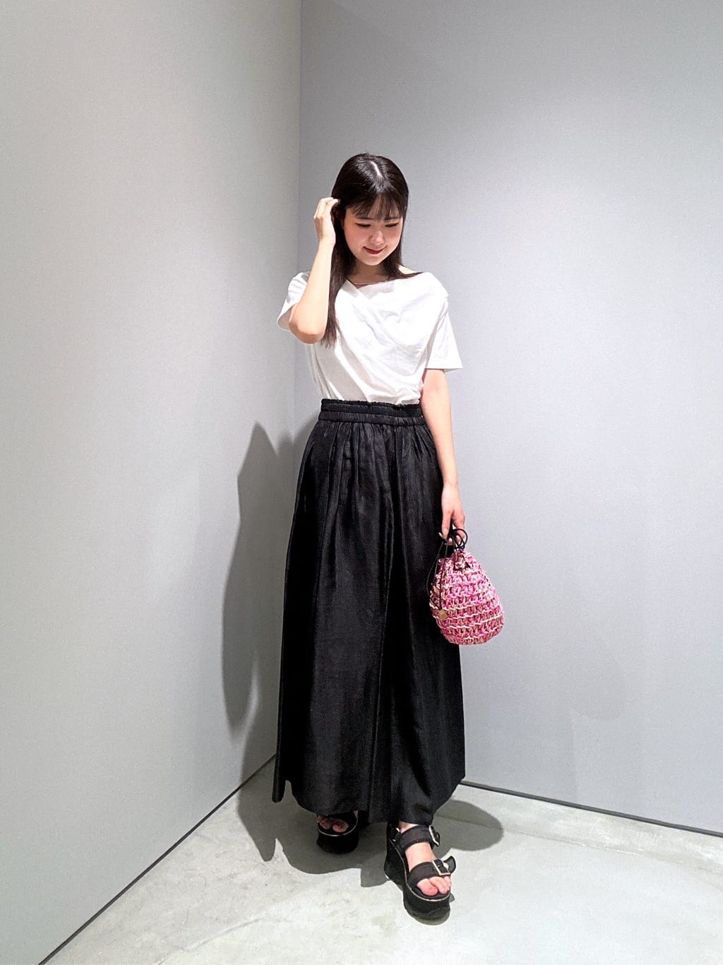 Renoさんの「INDIVI｜ドレープクロップドカットソー」を使ったコーディネート