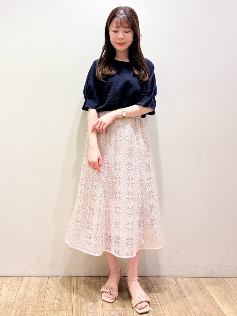 ayaさんの「index｜《8色展開／XS-LLサイズ》タックパフスリーブブラウス【洗濯機洗い可／吸水速乾／防シワ／抗ピル】」を使ったコーディネート