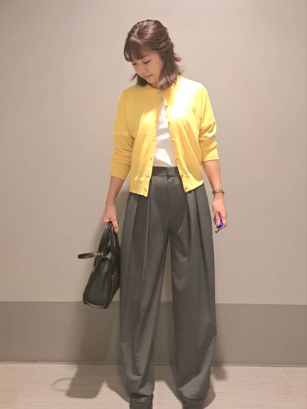 Takahashiさんの「DRESSTERIOR｜◆20／1シルケット風天竺Tシャツ」を使ったコーディネート