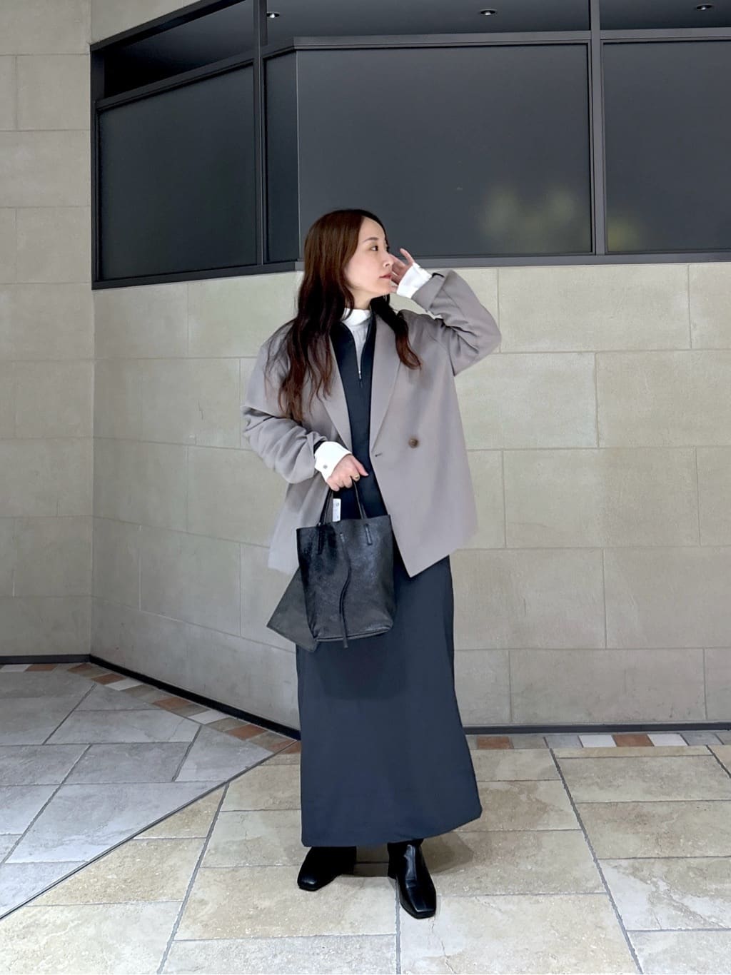 よねさんの「INDIVI｜【再入荷】パネルストレッチショートブーツ」を使ったコーディネート