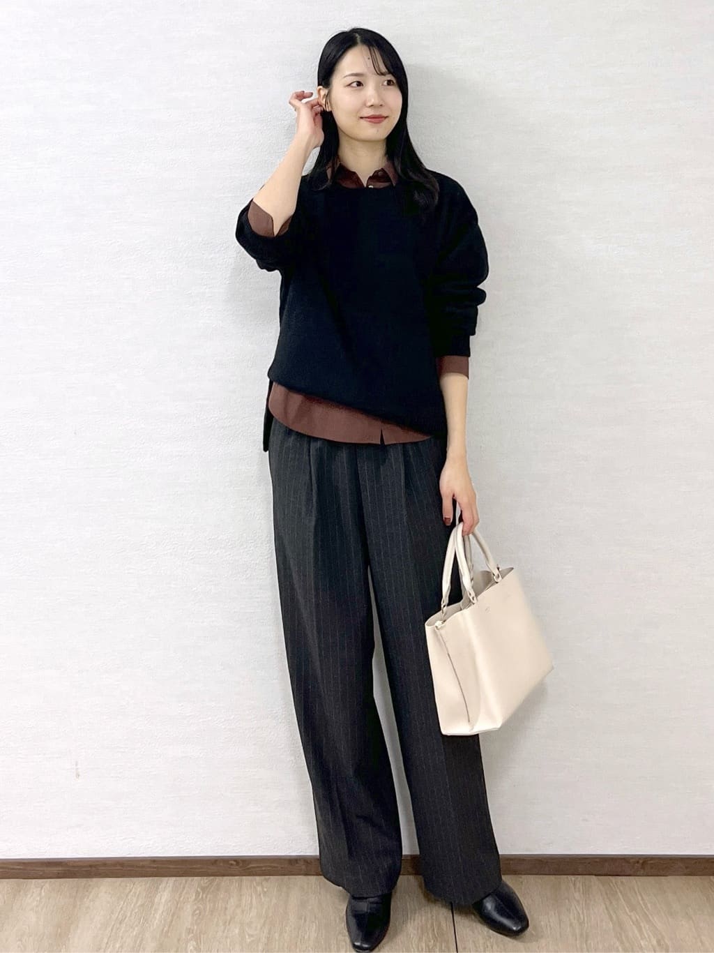 sachikoさんの「OPAQUE.CLIP｜ポケット刺繍レギュラーカラーシャツ【洗濯機OK】」を使ったコーディネート